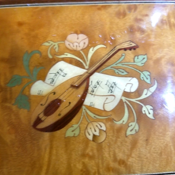 Vintage Italian Music Box - Picture 10 of 12